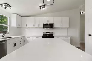 5901 Vinery Ln, Joshua, TX 76058 - Photo 11