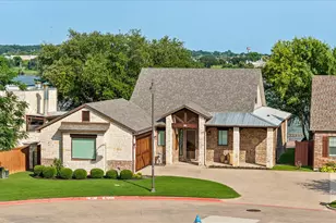 914 Waterpoint Ct E, Granbury, TX 76048 - Photo 3