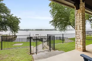 914 Waterpoint Ct E, Granbury, TX 76048 - Photo 31