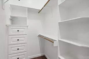 914 Waterpoint Ct E, Granbury, TX 76048 - Photo 25