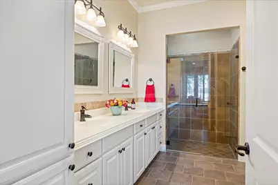 914 Waterpoint Court E, Granbury, TX 76048 - Photo 19