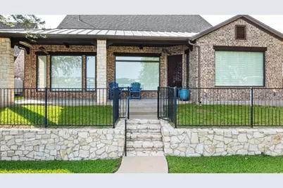 914 Waterpoint Court E, Granbury, TX 76048 - Photo 33