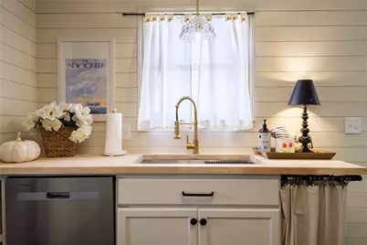 2040 S 9th Street, Waco, TX 76706 - Photo 7