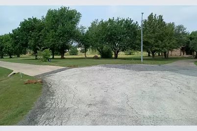 3100 Briarcliff Circle, Gainesville, TX 76240 - Photo 1