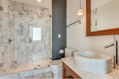 2200 Victory Avenue #2007, Dallas, TX 75219 - Photo 17