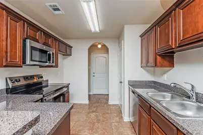 7660 Hollow Forest Drive, Fort Worth, TX 76123 - Photo 11