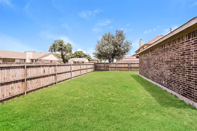 7660 Hollow Forest Drive, Fort Worth, TX 76123 - Photo 25