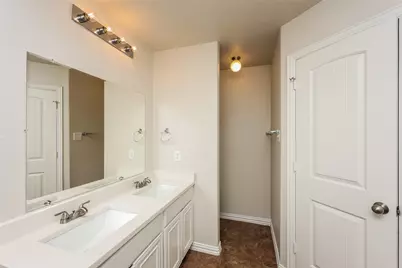 7660 Hollow Forest Drive, Fort Worth, TX 76123 - Photo 17