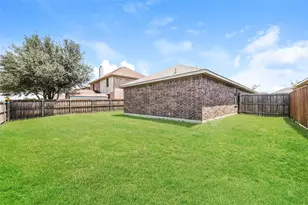 7660 Hollow Forest Dr, Fort Worth, TX 76123 - Photo 23