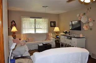 1405 Rolling Hills Dr, Graham, TX 76450 - Photo 25