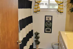 1405 Rolling Hills Dr, Graham, TX 76450 - Photo 21