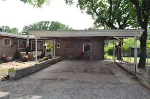 1405 Rolling Hills Dr, Graham, TX 76450 - Photo 7