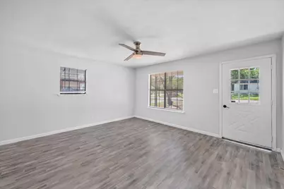 1312 E Collin, Corsicana, TX 75110 - Photo 9