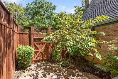1215 N Oak Cliff Boulevard, Dallas, TX 75208 - Photo 15
