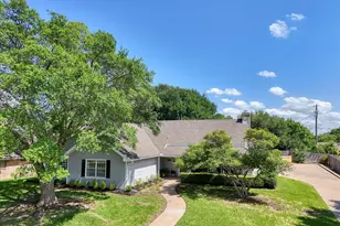 13734 Riverview Dr, Woodway, TX 76712 - Photo 3