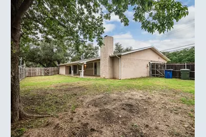 1901 Castille Drive, Carrollton, TX 75007 - Photo 29