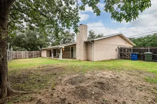 1901 Castille Dr, Carrollton, TX 75007 - Photo 29