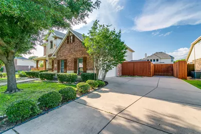 3801 Emerald Park Drive, Corinth, TX 76208 - Photo 3