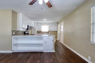 516 S Church St, Pilot Point, TX 76258 - Photo 5