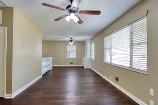 516 S Church St, Pilot Point, TX 76258 - Photo 3