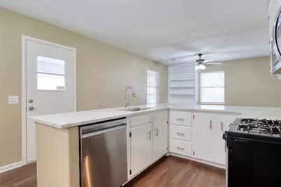 516 S Church Street, Pilot Point, TX 76258 - Photo 11