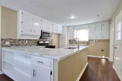 516 S Church Street, Pilot Point, TX 76258 - Photo 7