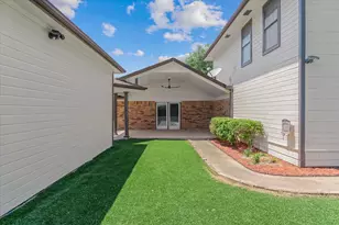 302 Erwin St, Edgewood, TX 75117 - Photo 5