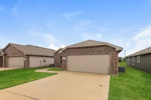 414 Shorty St, Mabank, TX 75147 - Photo 3