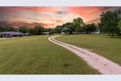 951 E Highland Road, Oak Leaf, TX 75154 - Photo 1