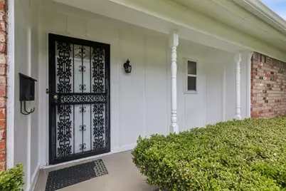 2140 Barbell Lane, Fort Worth, TX 76111 - Photo 3