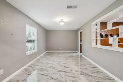 2140 Barbell Lane, Fort Worth, TX 76111 - Photo 5