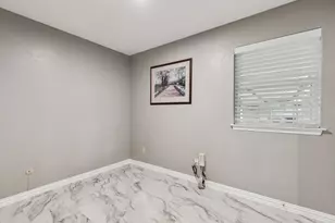 2140 Barbell Ln, Fort Worth, TX 76111 - Photo 17