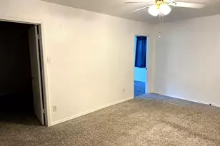 413 S Oak St, Paradise, TX 76073 - Photo 9