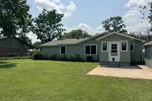 413 S Oak St, Paradise, TX 76073 - Photo 1