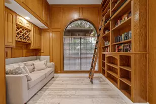 4904 Fairway Pl Ct, Granbury, TX 76049 - Photo 9