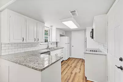 4700 Roxie Street, Haltom City, TX 76117 - Photo 15