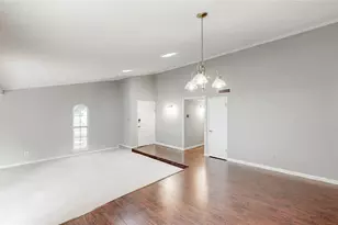 1505 Carnation Dr, Lewisville, TX 75067 - Photo 11