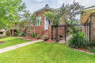 2903 Golden Gate Ct, Carrollton, TX 75007 - Photo 3