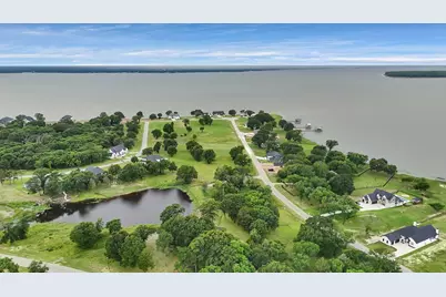 1511 Shoreline Drive, Mabank, TX 75143 - Photo 9