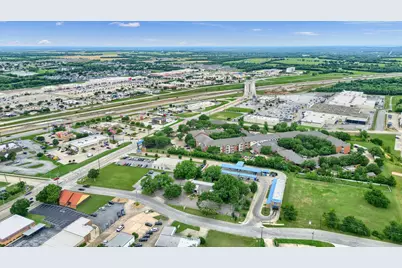 815 E Pecan Grove, Sherman, TX 75090 - Photo 11