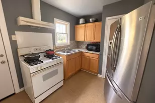 129 E Wanda Dr, Garland, TX 75040 - Photo 7