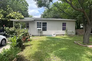 133 E Wanda Dr, Garland, TX 75040 - Photo 1