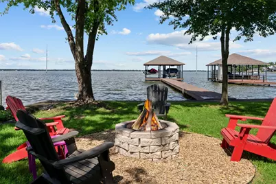 104 Kingsway, Tool, TX 75143 - Photo 1