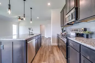 4712 Elite Dr, Sanger, TX 76266 - Photo 11