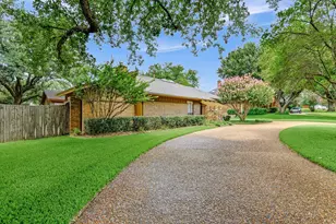 2414 Meadows Ln, Sherman, TX 75092 - Photo 3