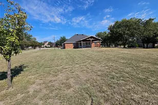 192 Bluebonnet Dr, Decatur, TX 76234 - Photo 21