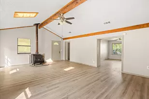 306 Litigation St, Glen Rose, TX 76043 - Photo 13