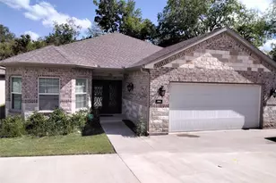 899 E Jefferson St, Van Alstyne, TX 75495 - Photo 1