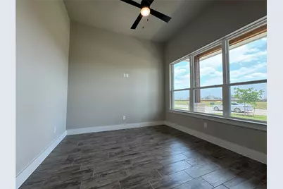 148 Chapowits, Godley, TX 76044 - Photo 3