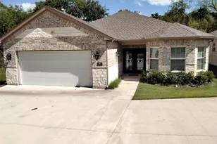 901 E Jefferson St, Van Alstyne, TX 75495 - Photo 1